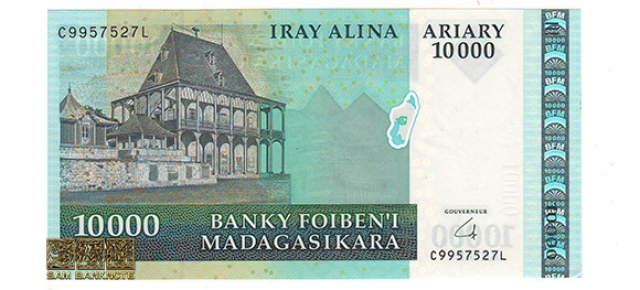 ماداگاسکار-10000 آریاری